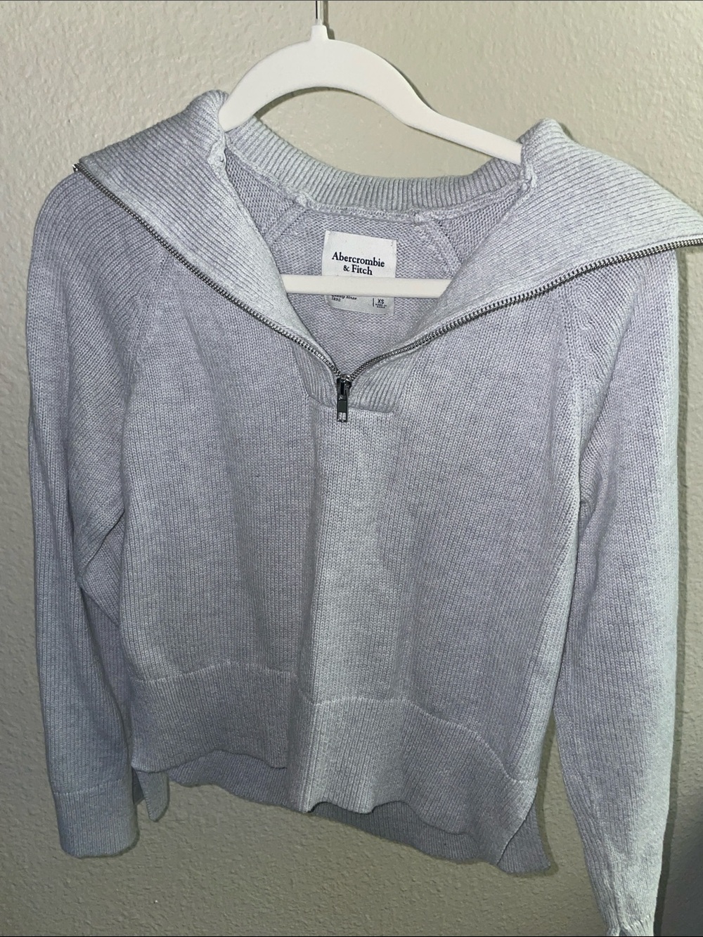 Abercrombie & Fitch Light Gray Half-Zip Turtleneck Sweater